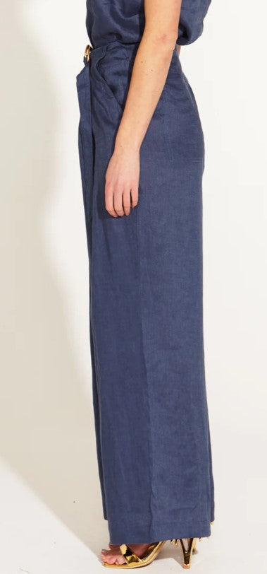 A WALK in the park pants navy